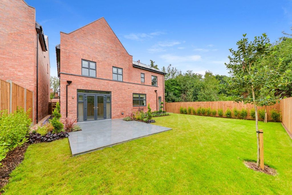Additional image 34 of 6 bed detached house to rentClaremont Gardens, Norfolk Road, Edgbaston, Birmingham B15