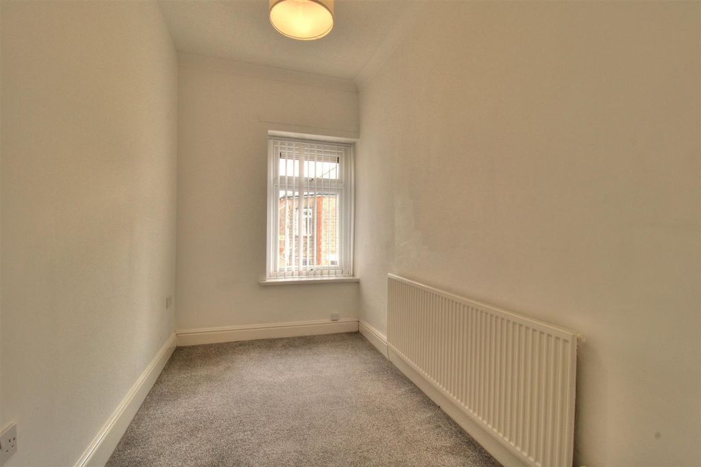 Additional image 10 of 4 bed end terrace house to rentBarry Road, Barry CF63
