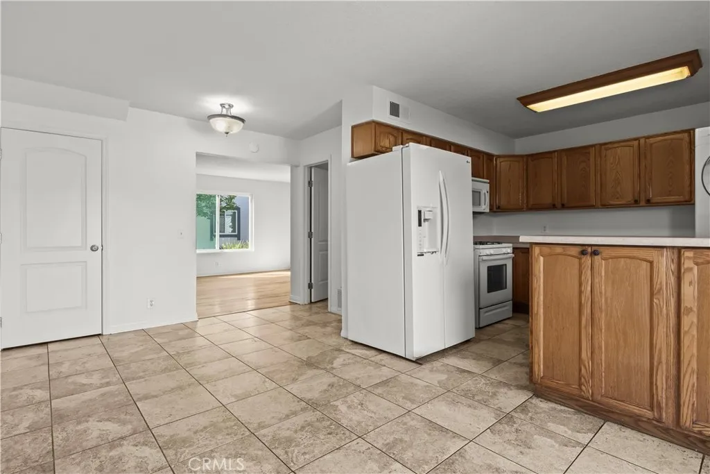 Additional image 6 of 4688 Oceano Circle, Huntington Beach, CA 92649