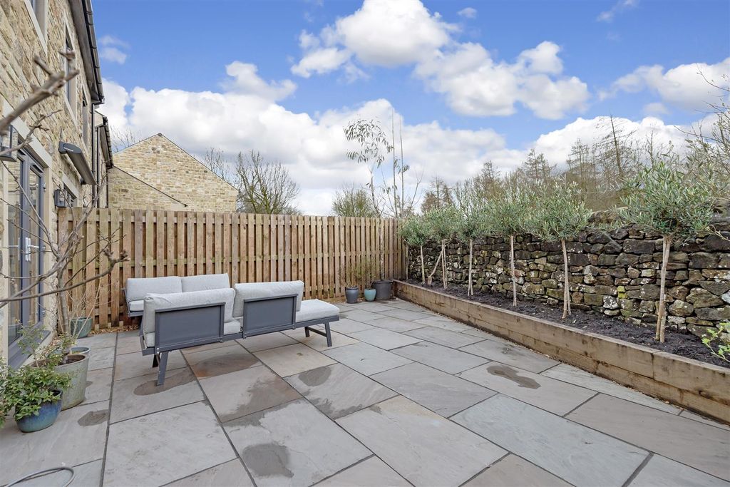 Additional image 26 of 4 bed semi-detached house for saleParsons Meadow, Addingham LS29
