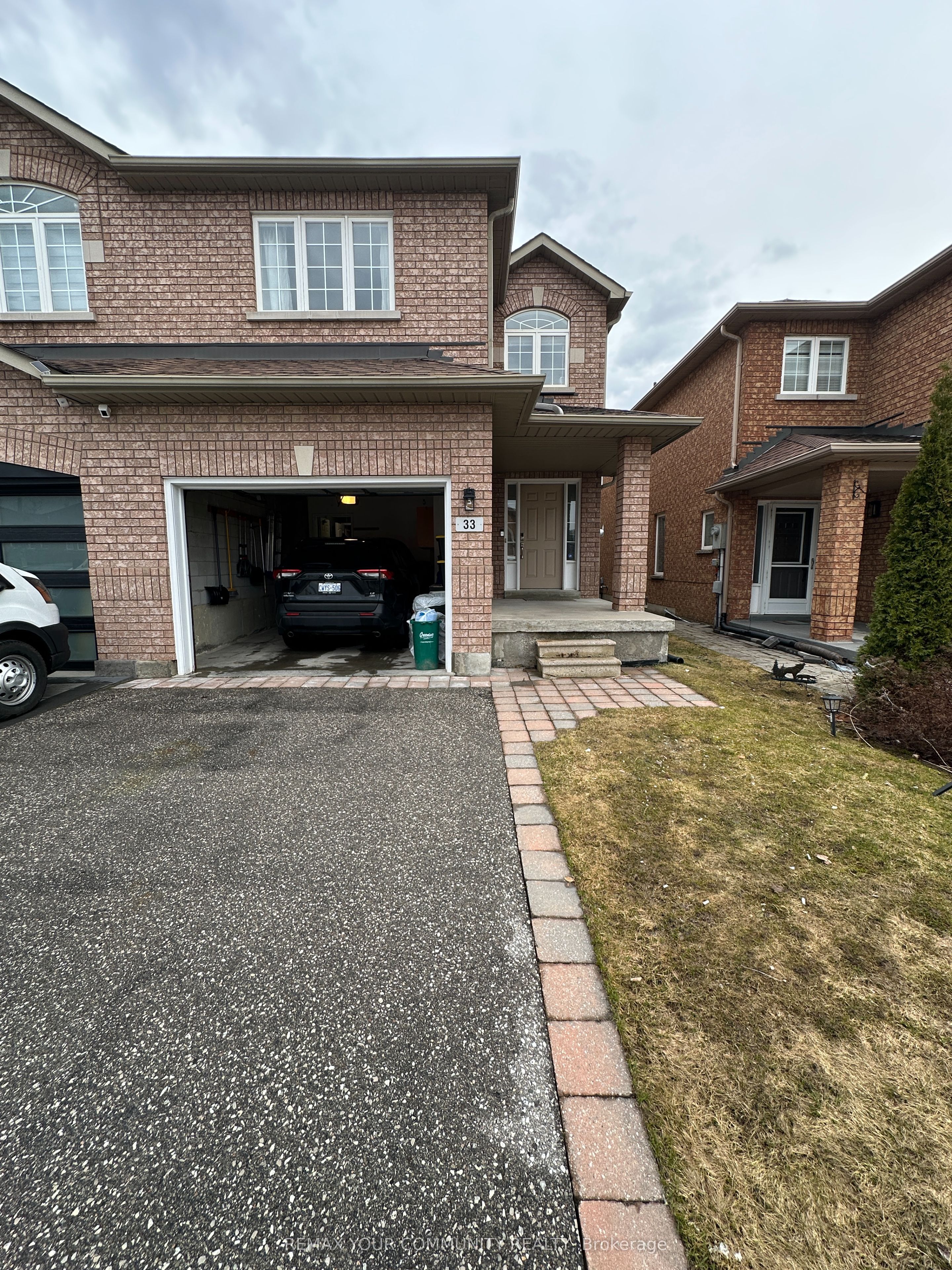 33 Brightsview Drive, Richmond Hill, ON, L4E 3Z2