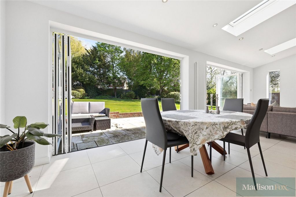 Additional image 11 of 5 bed detached house for saleParkland Close, Chigwell, Essex IG7
