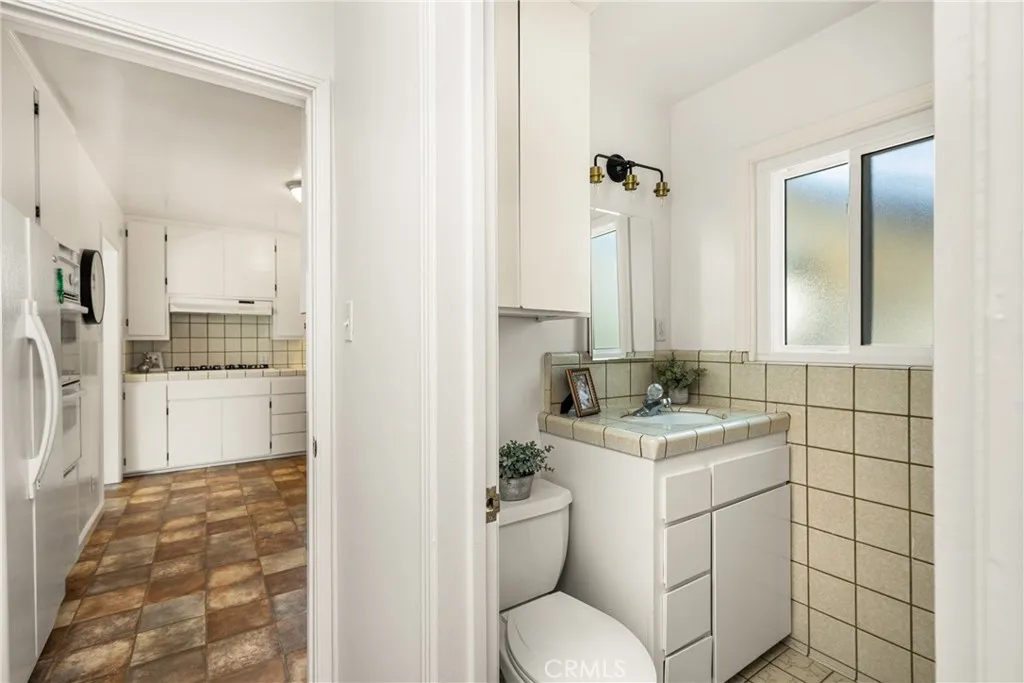 Additional image 41 of 1842 N Greenbrier Rd, Long Beach, CA 90815