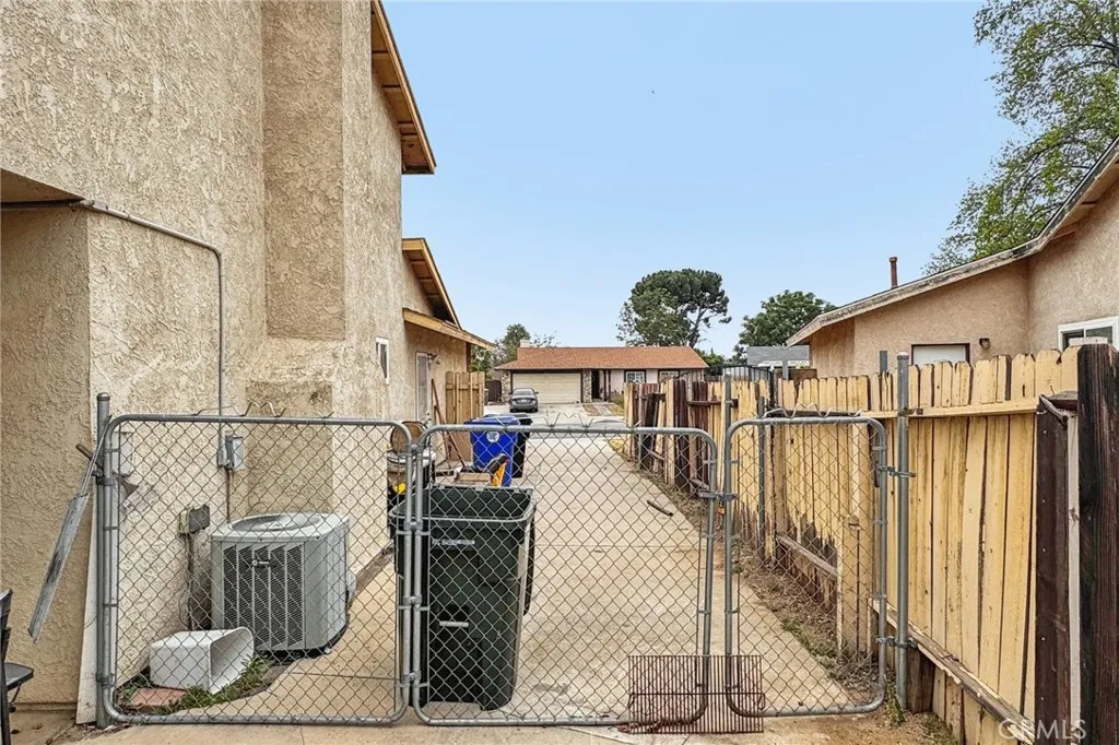 Additional image 31 of 2372 Leta Ln, San Bernardino, CA 92407