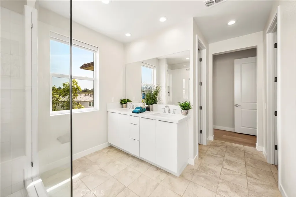Additional image 127 of 130 Pin Lane, Lake Forest, CA 92630