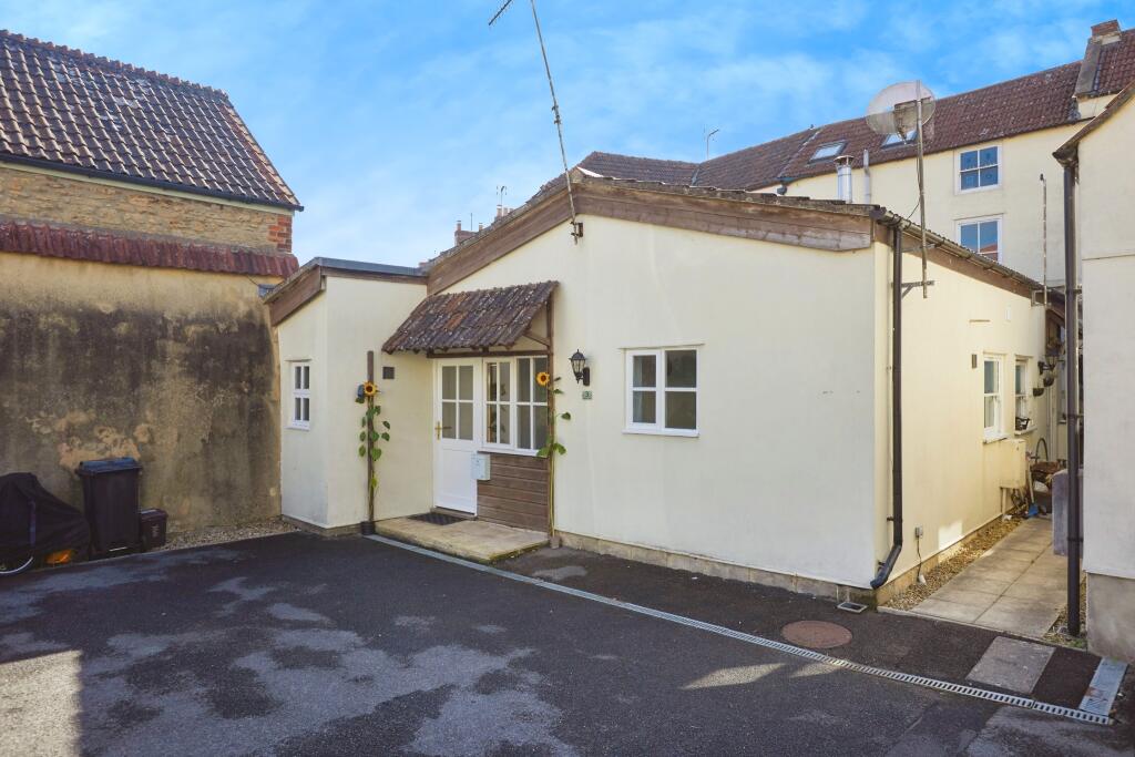 Hoopers Barton, Frome, BA11