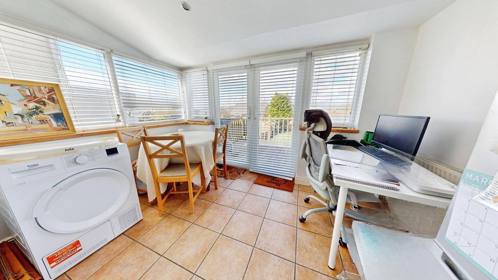 Additional image 7 of 3 bed semi-detached house to rentNewbridge Road, Pontyclun CF72