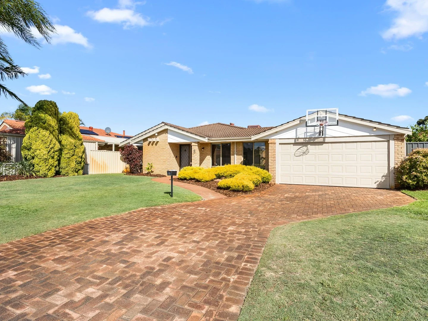 5 Burdett Retreat, Murdoch WA 6150