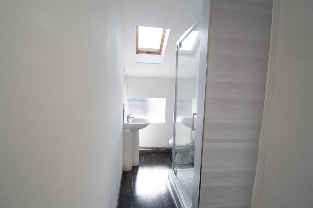 Additional image 16 of 2 bed flat to rentDock View Road, Barry CF63