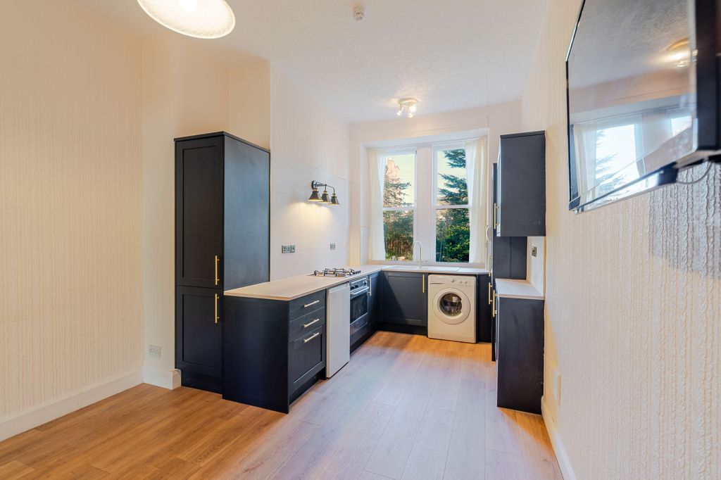 Additional image 4 of 2 bed flat for sale275A, North High Street, Musselburgh, East Lothian EH21