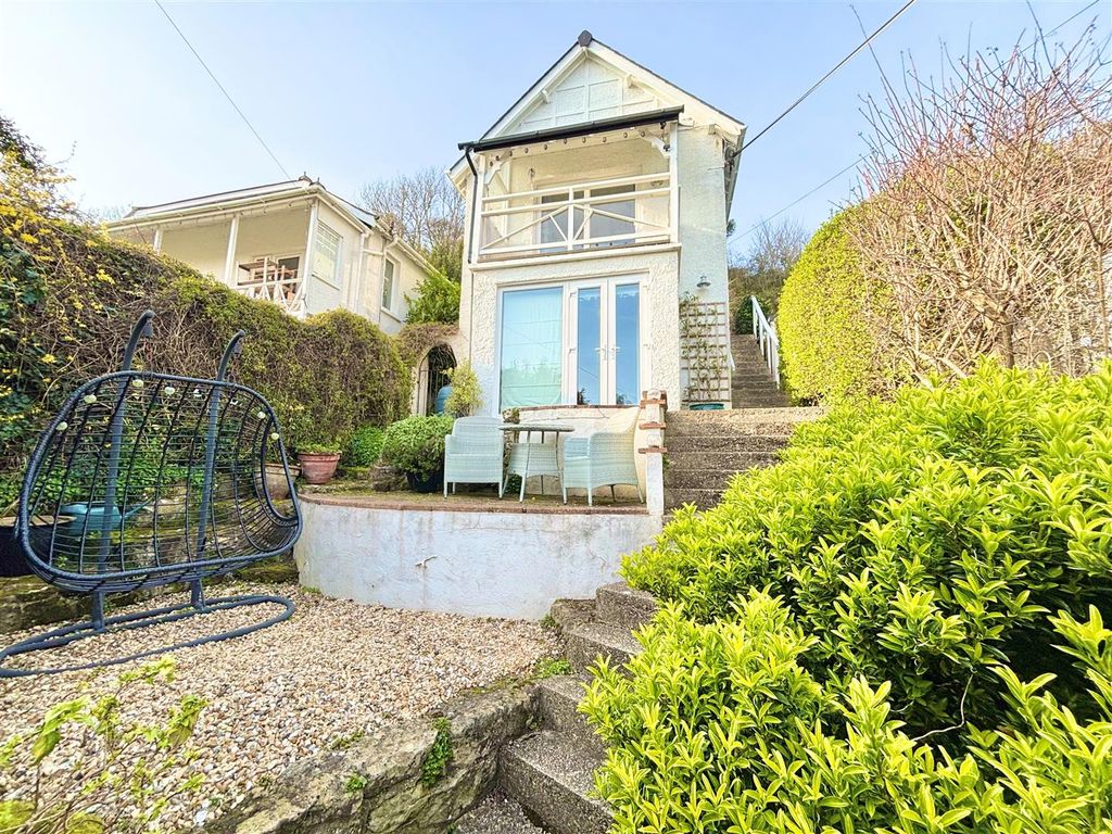 2 bed detached house to rentUndercliff Drive, Ventnor PO38