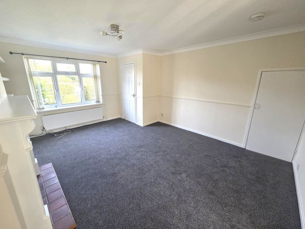 Additional image 3 of 3 bed semi-detached house to rentPen Y Cae, Caerphilly CF83