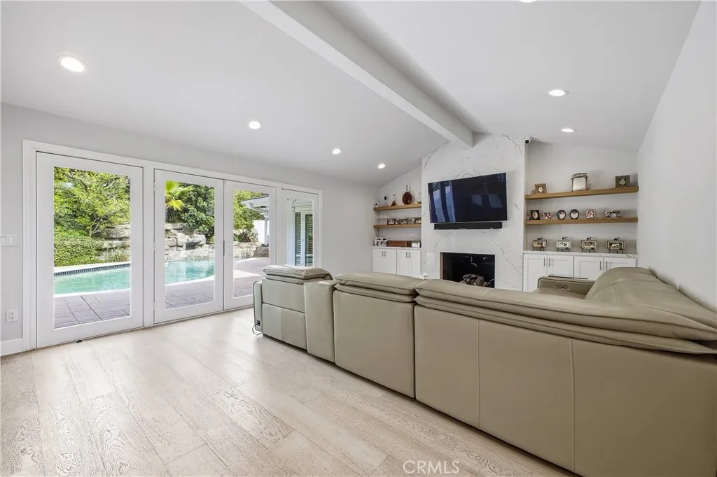 Additional image 13 of 9867 Whitwell Dr, Beverly Hills, CA 90210