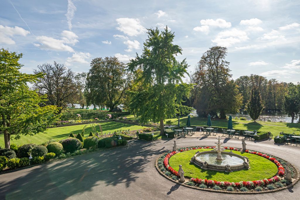 Additional image 3 of 2 bed flat to rentLansborough, Thamesfield Village, Henley-On-Thames RG9