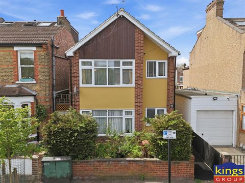Kitchener Road, London E17