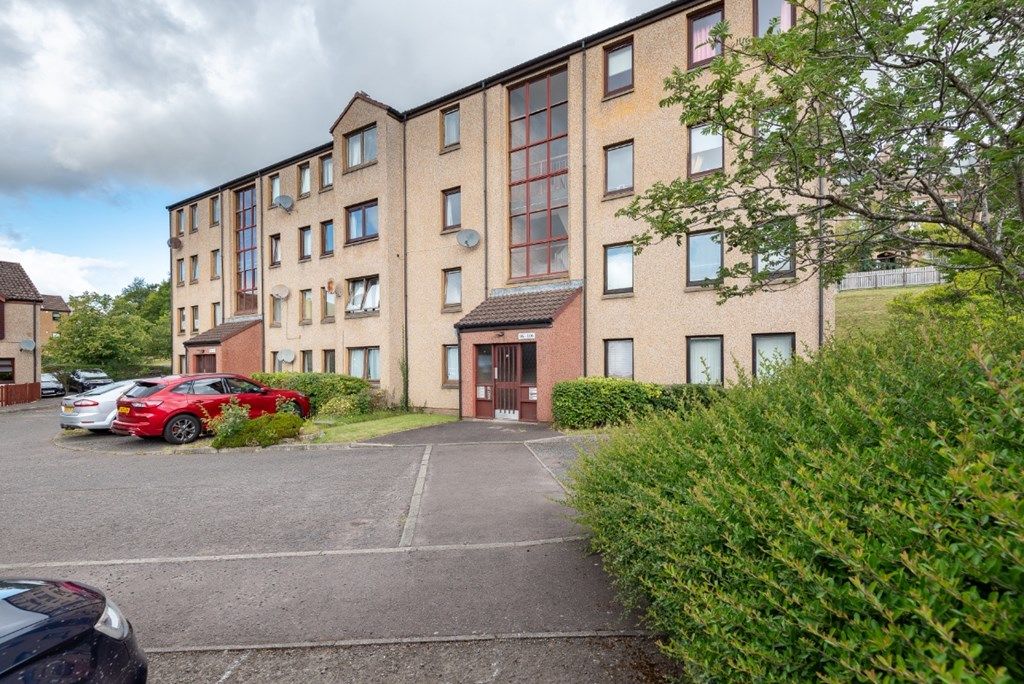 2 bed flat to rentDon Street, Forfar, Angus DD8