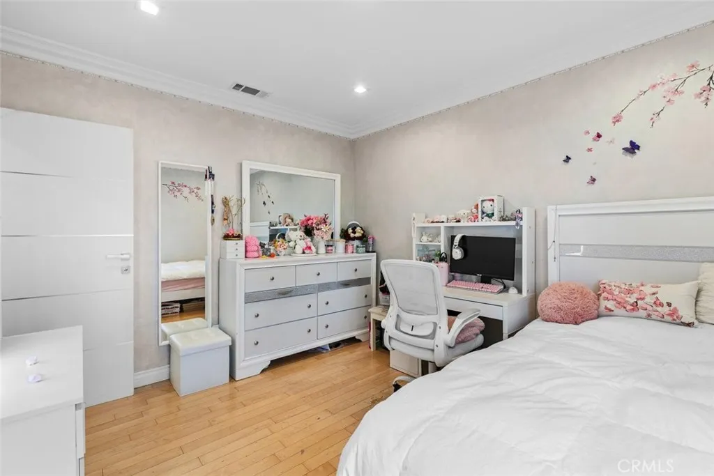 Additional image 74 of 2640 N Keystone Street, Burbank, CA 91504