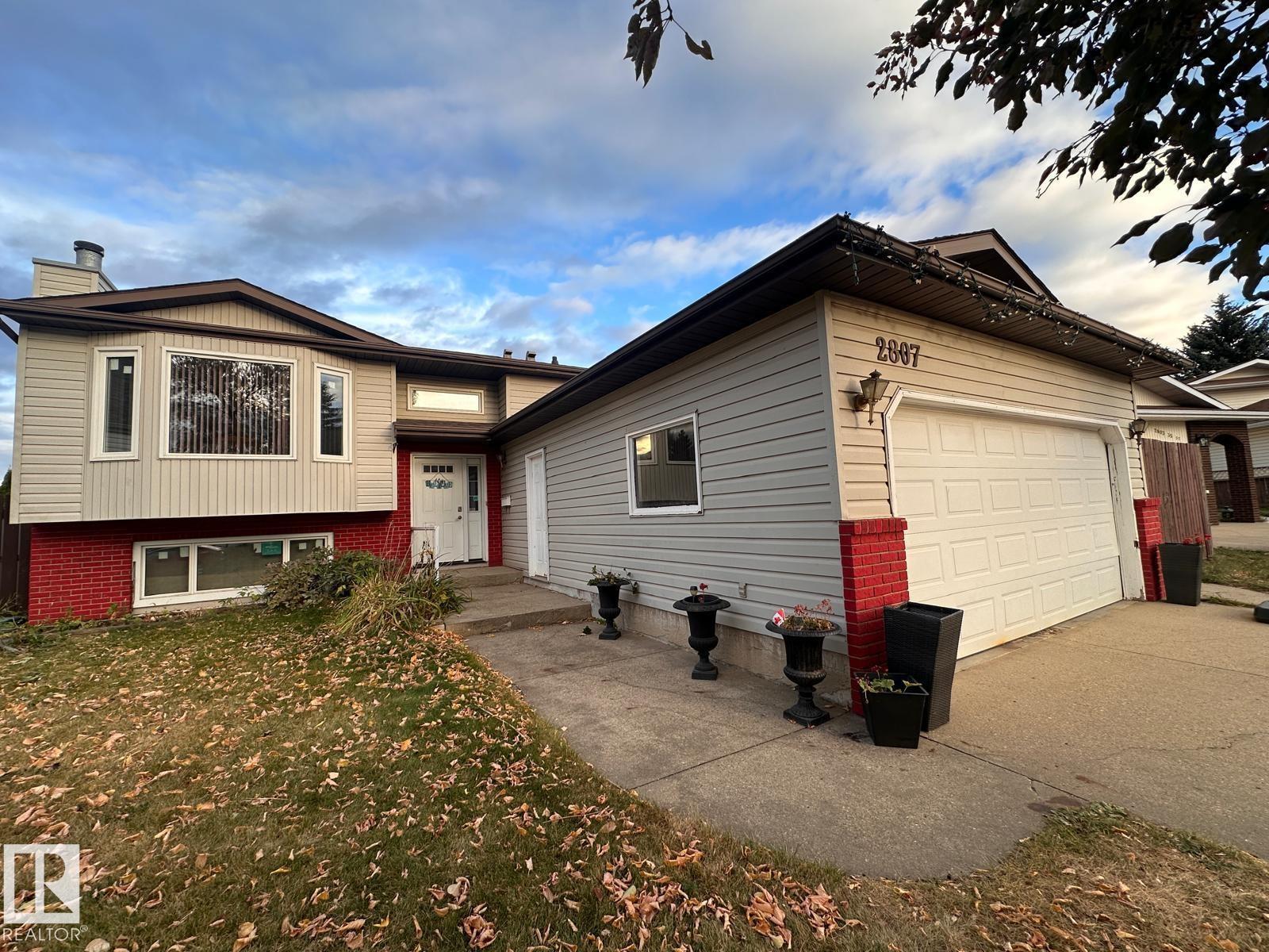 2807 35 ST NW