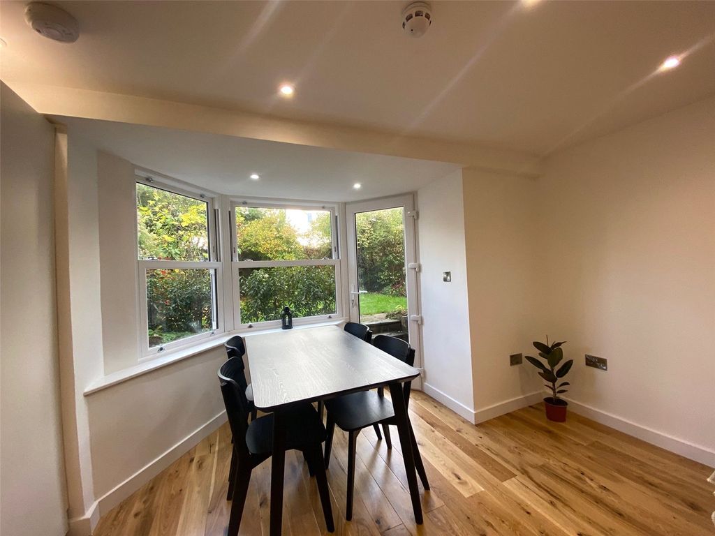 Additional image 12 of 1 bed flat to rentSt Ronans Avenue, Redland, Bristol BS6