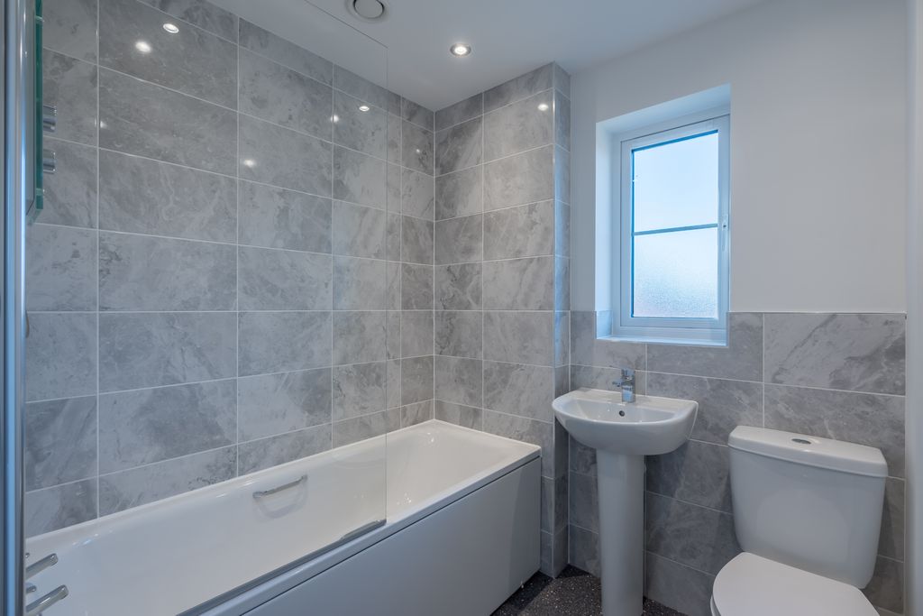 Additional image 6 of 3 bed flat to rentWindflower Chase, Worthing BN13