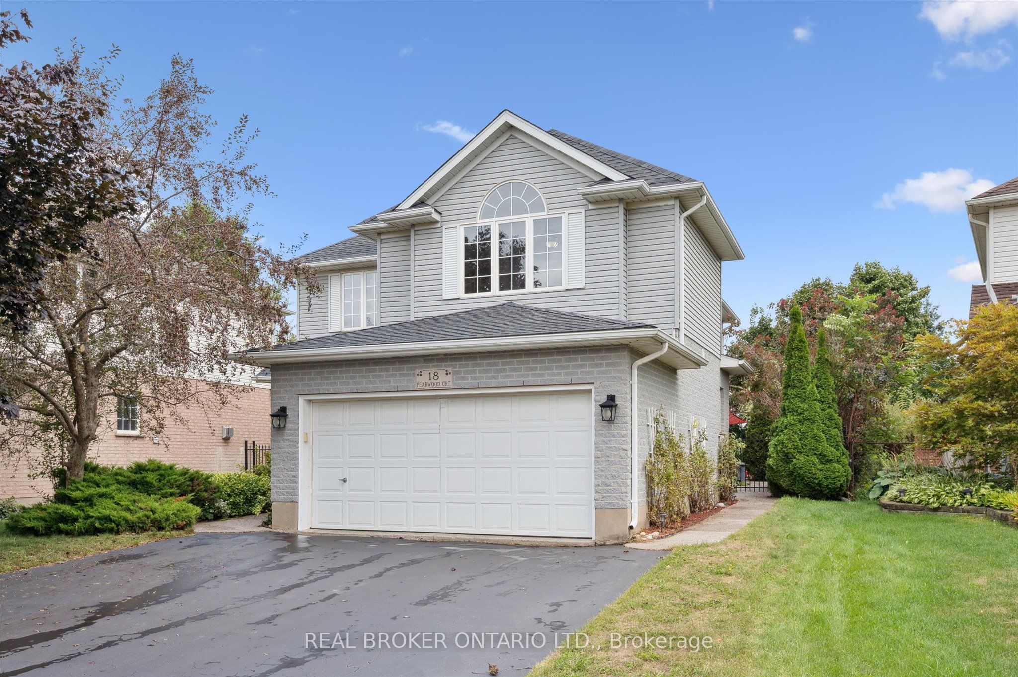 18 Pearwood Court, Kitchener, ON, N2P 2L1