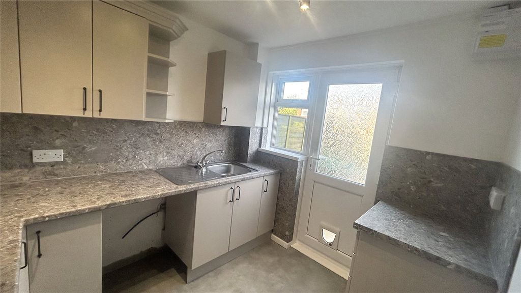 3 bed terraced house to rentPinhoe, Exeter, Devon EX1 photo 4
