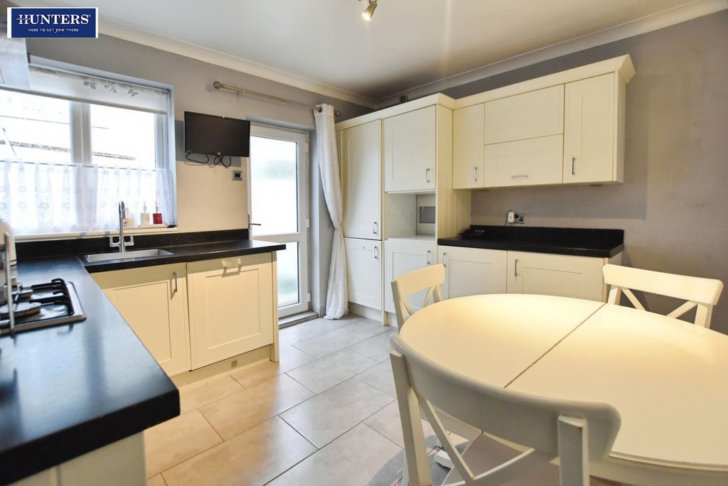 Additional image 4 of 3 bed detached bungalow for saleMoorwell Road, Scunthorpe DN17