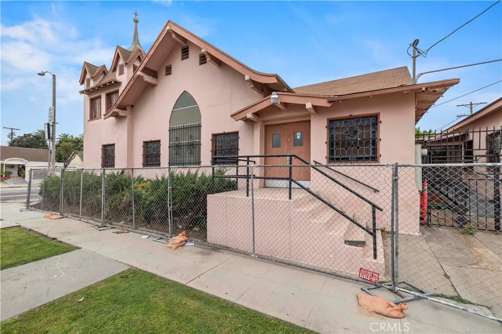 Additional image 3 of 1101 W Florence Avenue, Los Angeles, CA 90044
