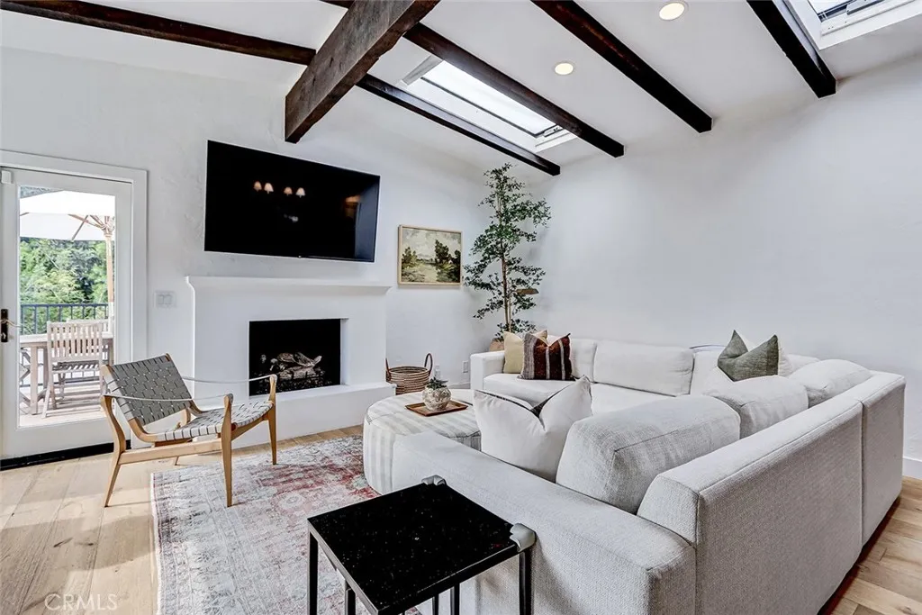 Additional image 9 of 3211 N Valley Dr, Manhattan Beach, CA 90266