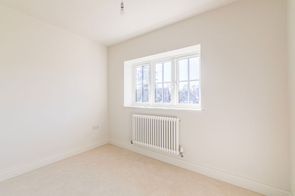 Additional image 13 of 4 bed semi-detached house for saleGreen Lane, Hersham Village, Surrey KT12