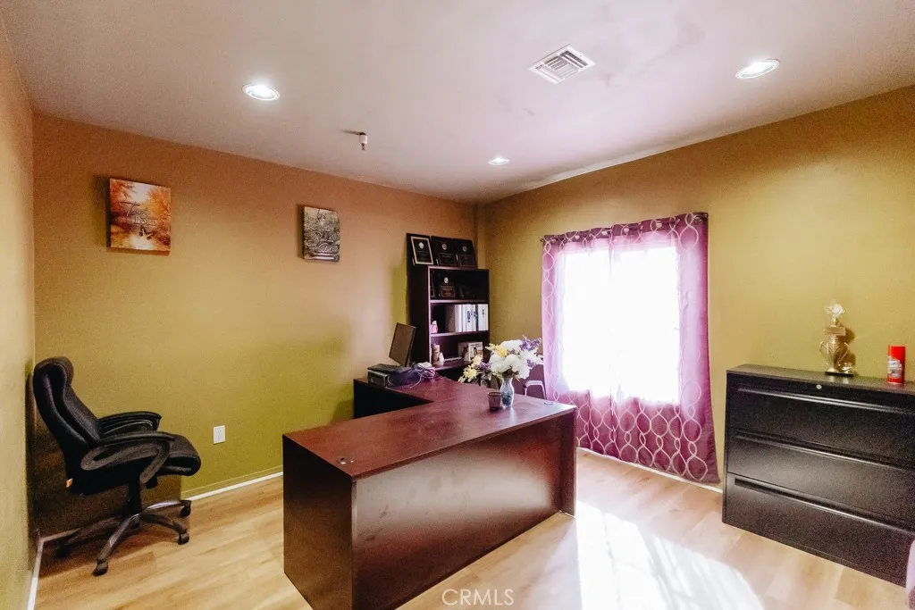 Additional image 20 of 847 N E Street, San Bernardino, CA 92410