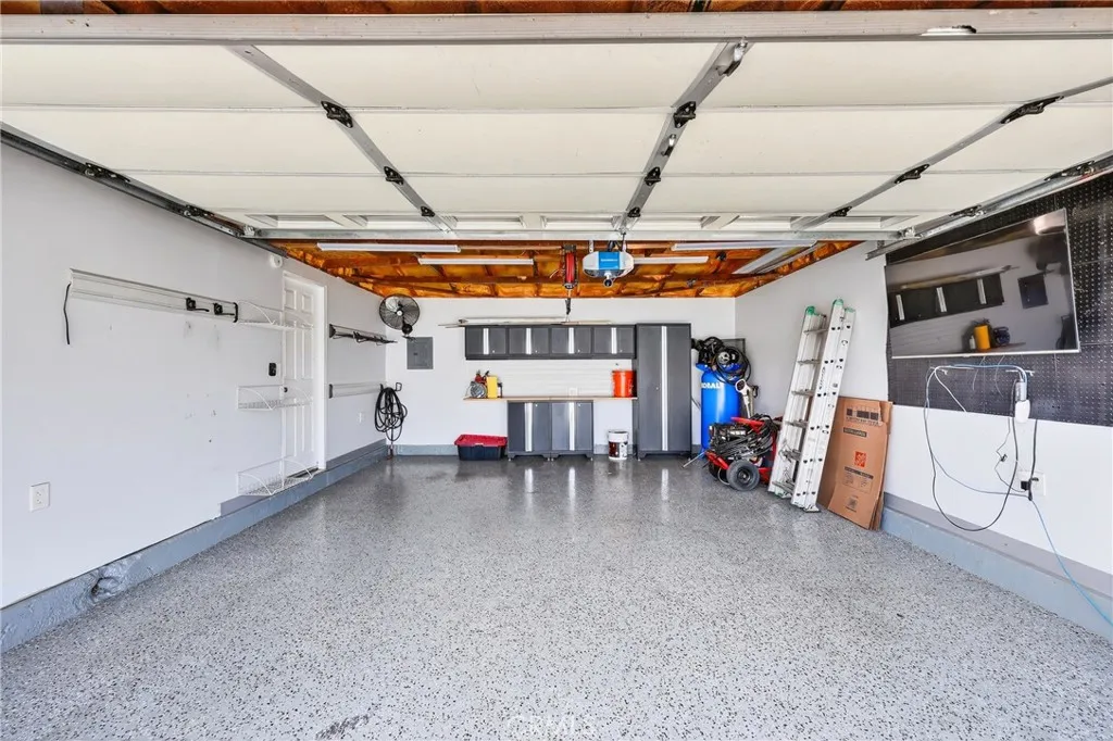 Additional image 60 of 3210 E Janice Street, Long Beach, CA 90805