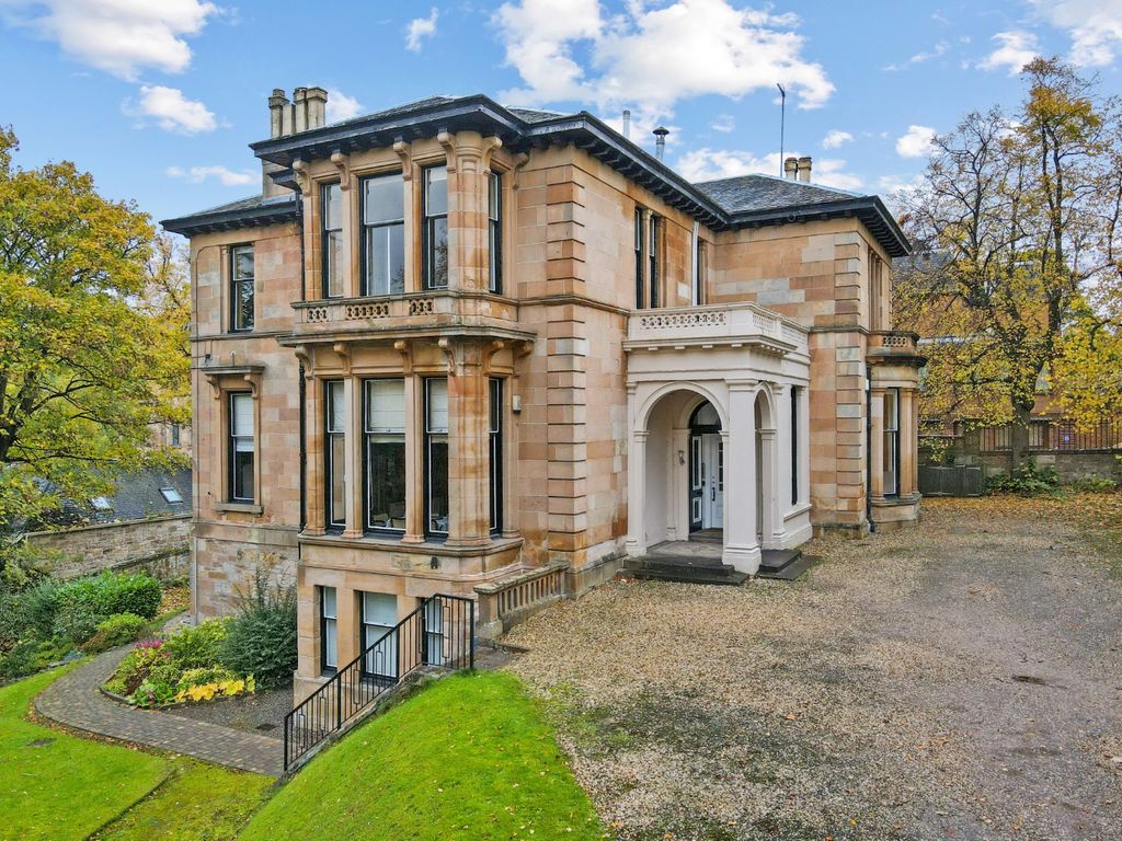 3 bed flat to rentVictoria Circus, Dowanhill, Glasgow G12