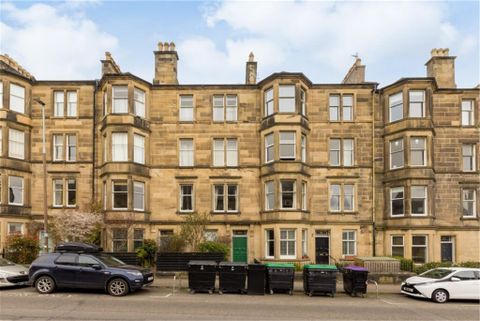 34, 3F1 Strathearn Road, Marchmont EH9