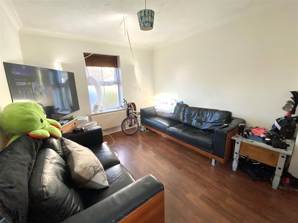 Additional image 2 of 1 bed maisonette for saleGreenwich Way, Waltham Abbey EN9