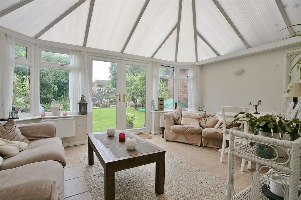 Additional image 4 of 4 bed semi-detached house to rentBrowns Close, Oxford OX2