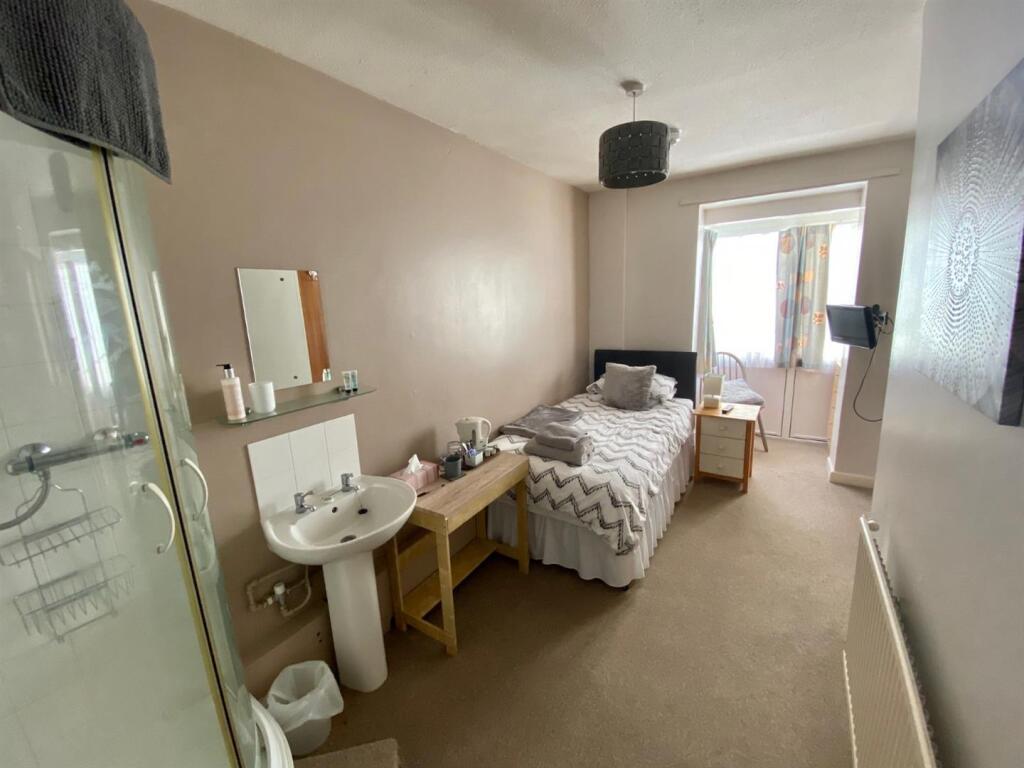 West Coker Road, Yeovil photo 5