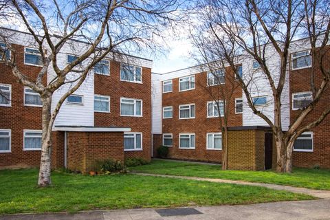 Aintree Close, Uxbridge, Greater London UB8