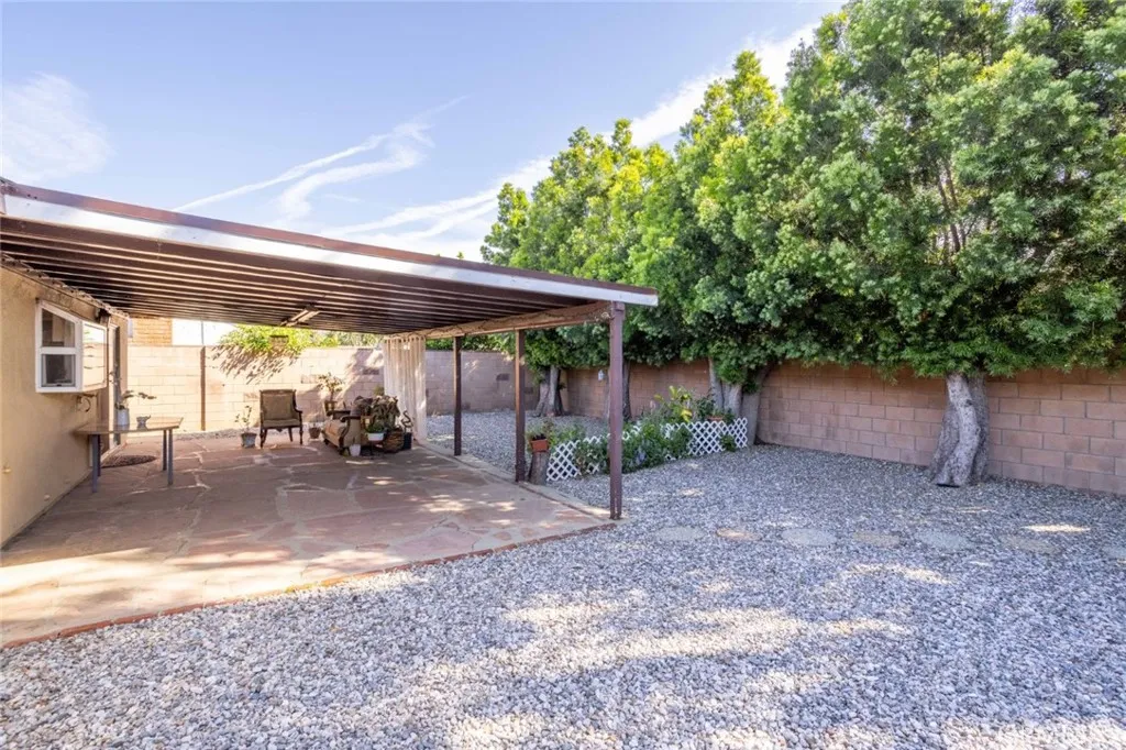 10454 Alabama Ave, Chatsworth, CA 91311