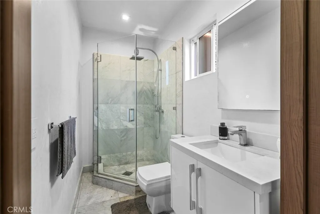 Additional image 92 of 2640 N Keystone Street, Burbank, CA 91504