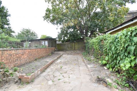 Park Lane, London N17