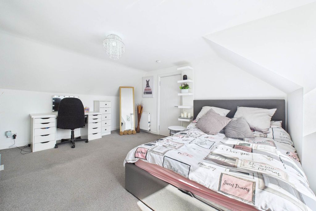 Additional image 17 of 3 bed flat for saleBloomgate, Lanark ML11