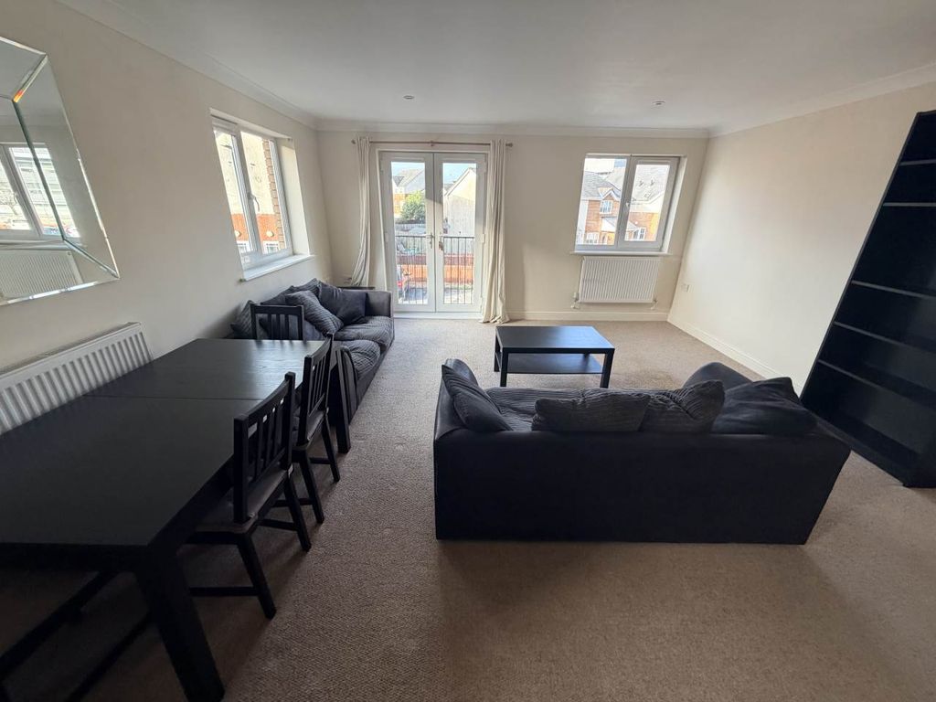 Additional image 2 of 1 bed flat for saleTy Ceredig, Clos Gwilym, Llanbadarn Fawr SY23