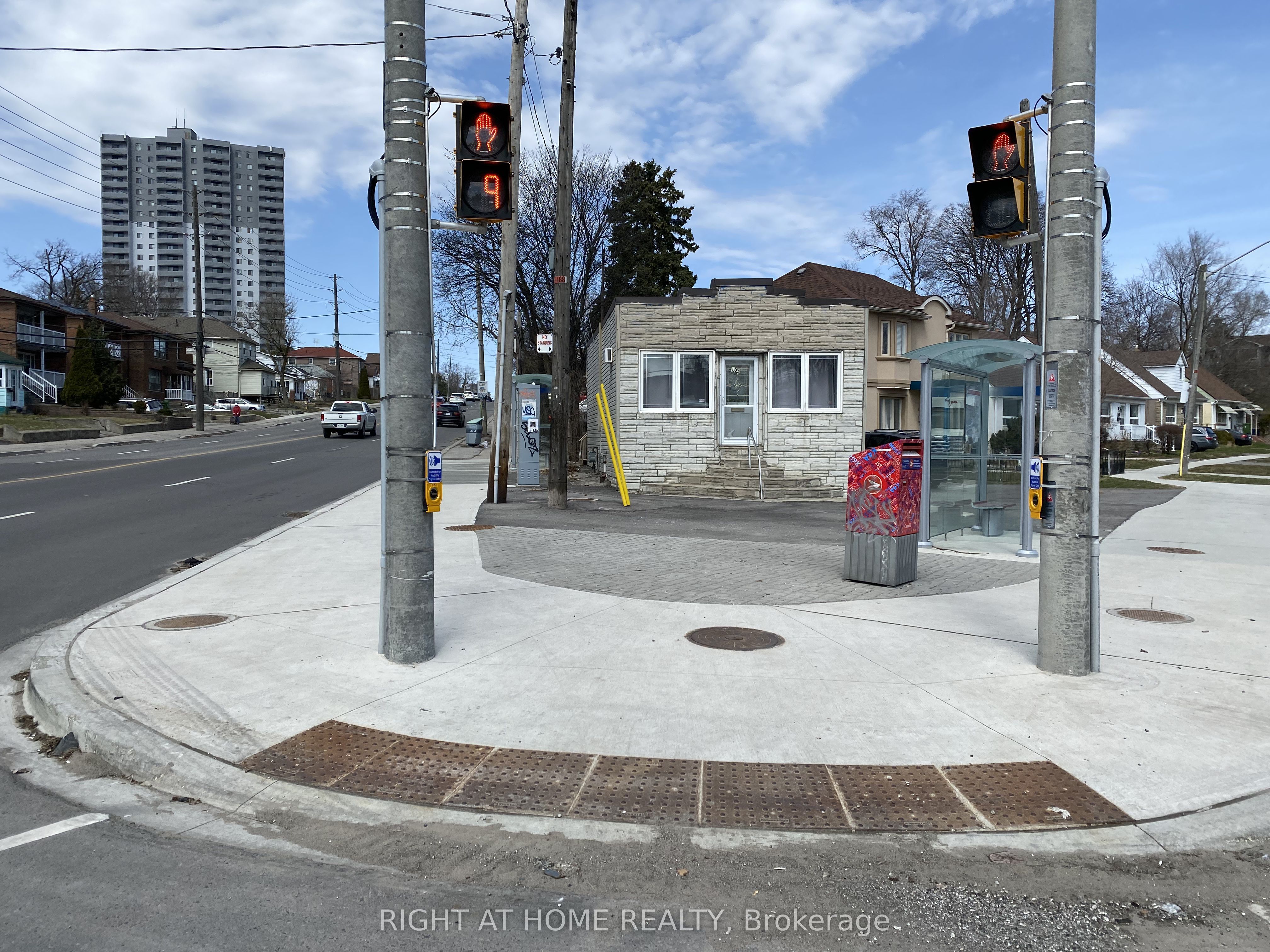 Unit 2-Unit 2, 104 Danforth Road N, Toronto, ON, M1L 3W7 photo 3
