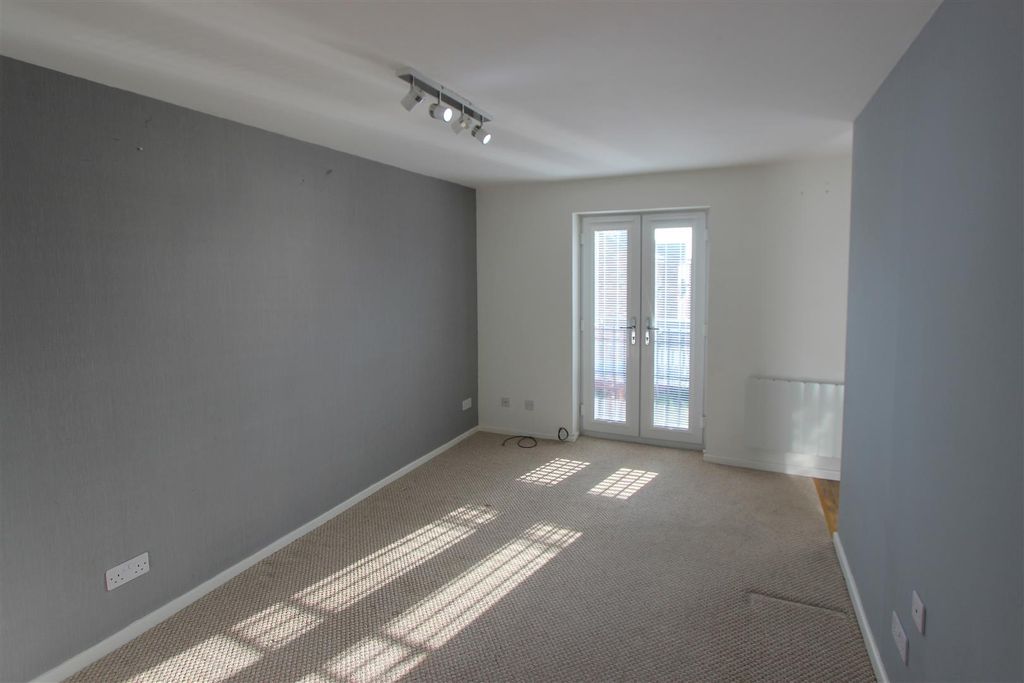 Additional image 4 of 2 bed flat for saleMarske Grove, Darlington DL3