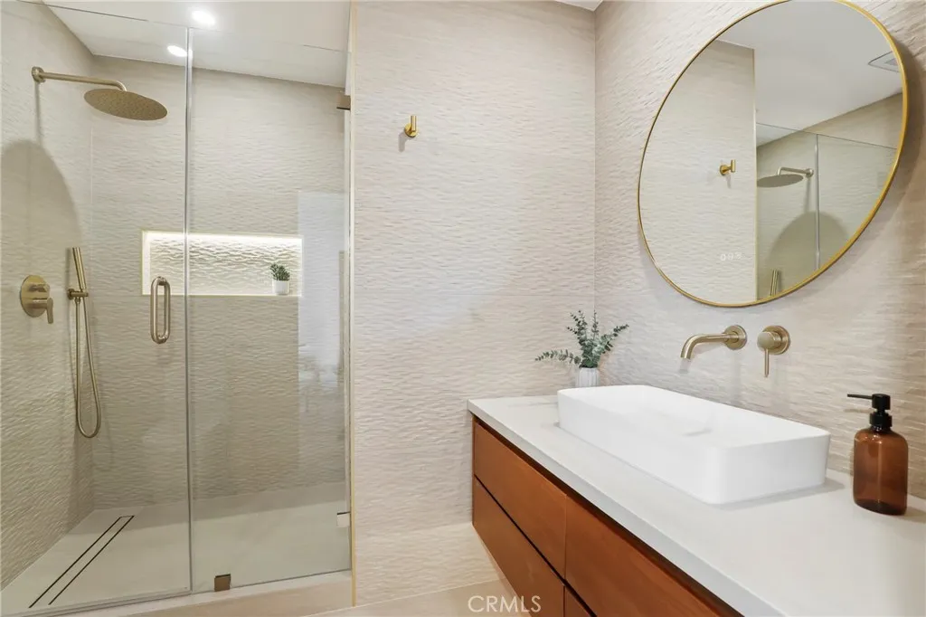 Additional image 75 of 23856 Aetna St, Woodland Hills, CA 91367