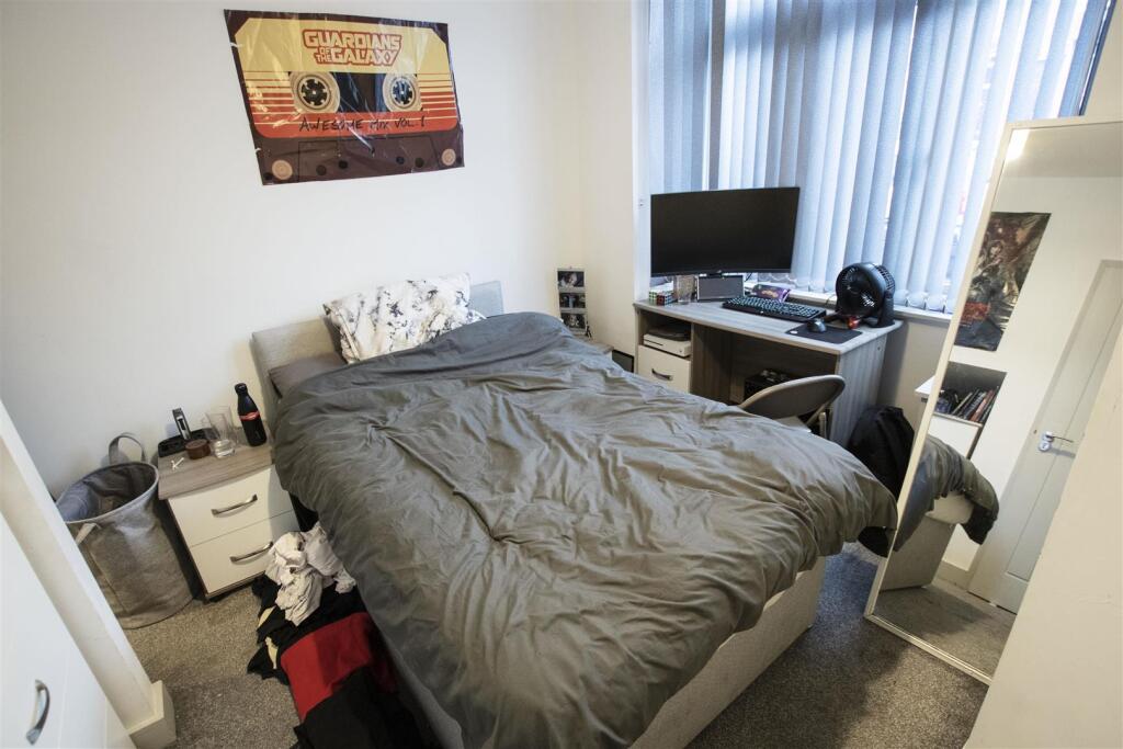 Luton Road, Birmingham, West Midlands, B29 photo 5