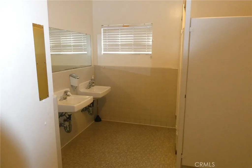 Additional image 39 of 2657 Honolulu Ave, Montrose, CA 91020