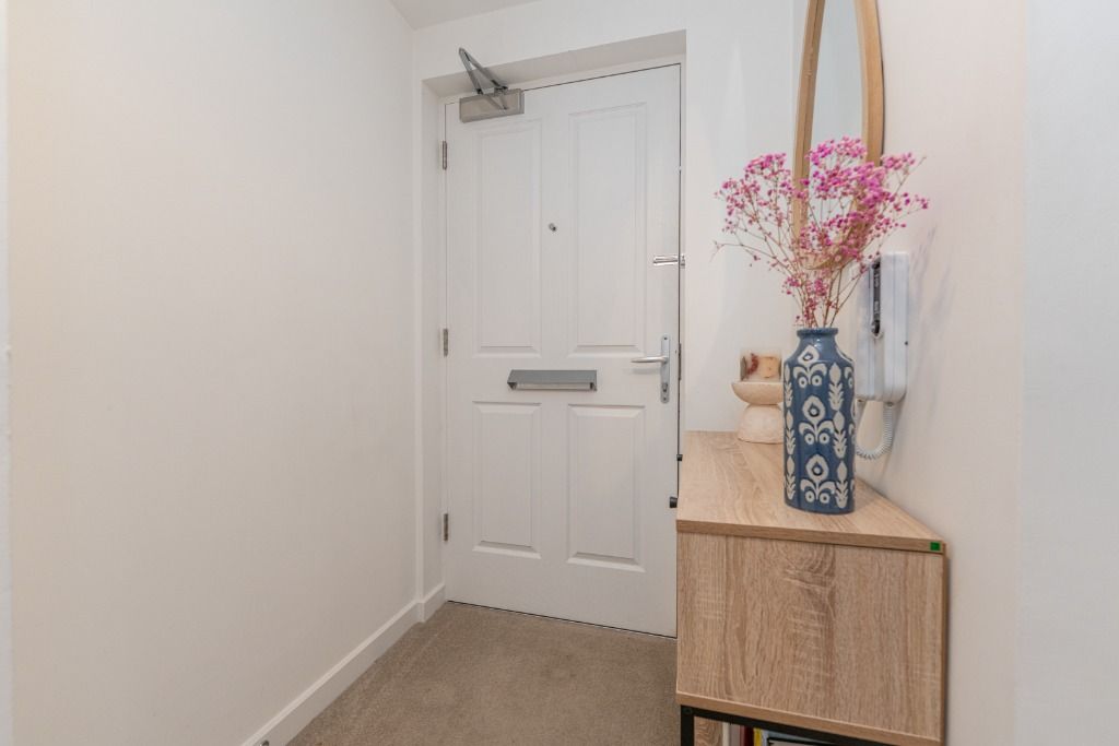 Additional image 2 of 2 bed flat to rentGoldcrest Place, Cammo, Edinburgh EH4