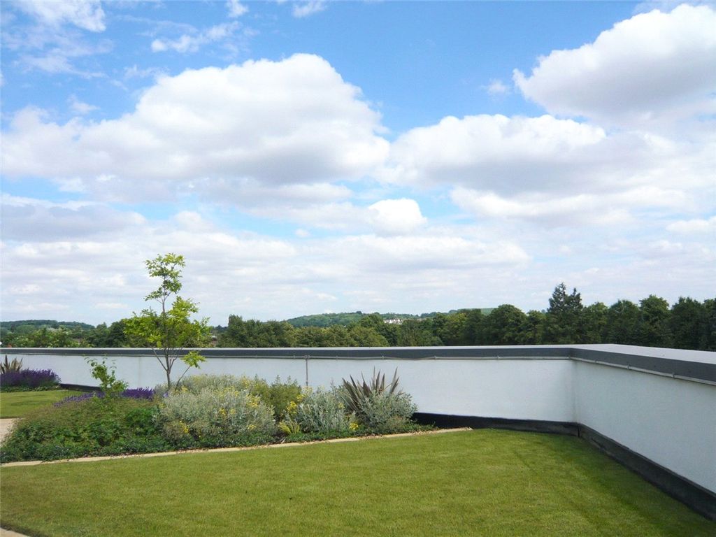 Additional image 9 of 2 bed flat to rentPark Way, Newbury, Berkshire RG14